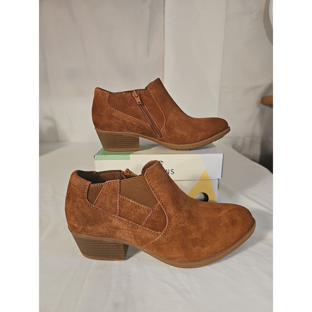 NIB Women's Earth Origins Christine Ankle Bootie Tobacco Suede US 8
